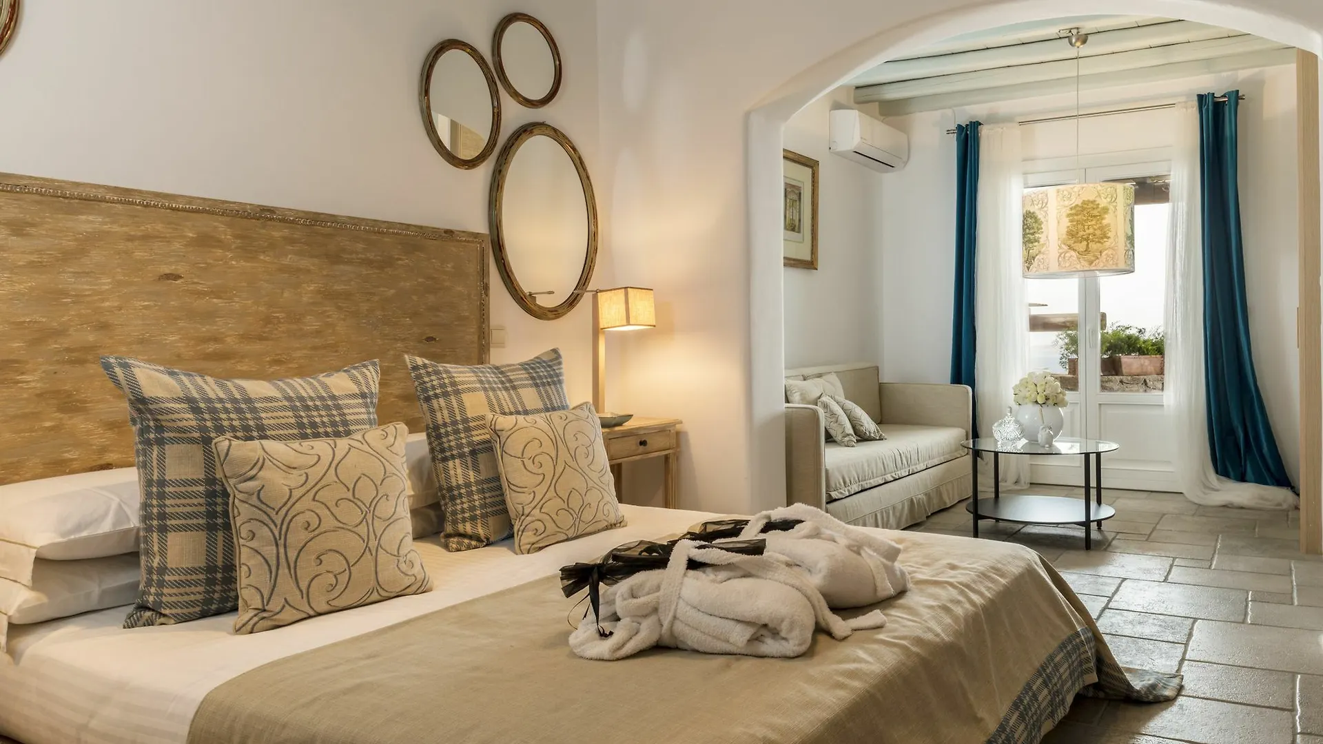 **** Hotel Mykonos Crystal Resort Fanari  Řecko